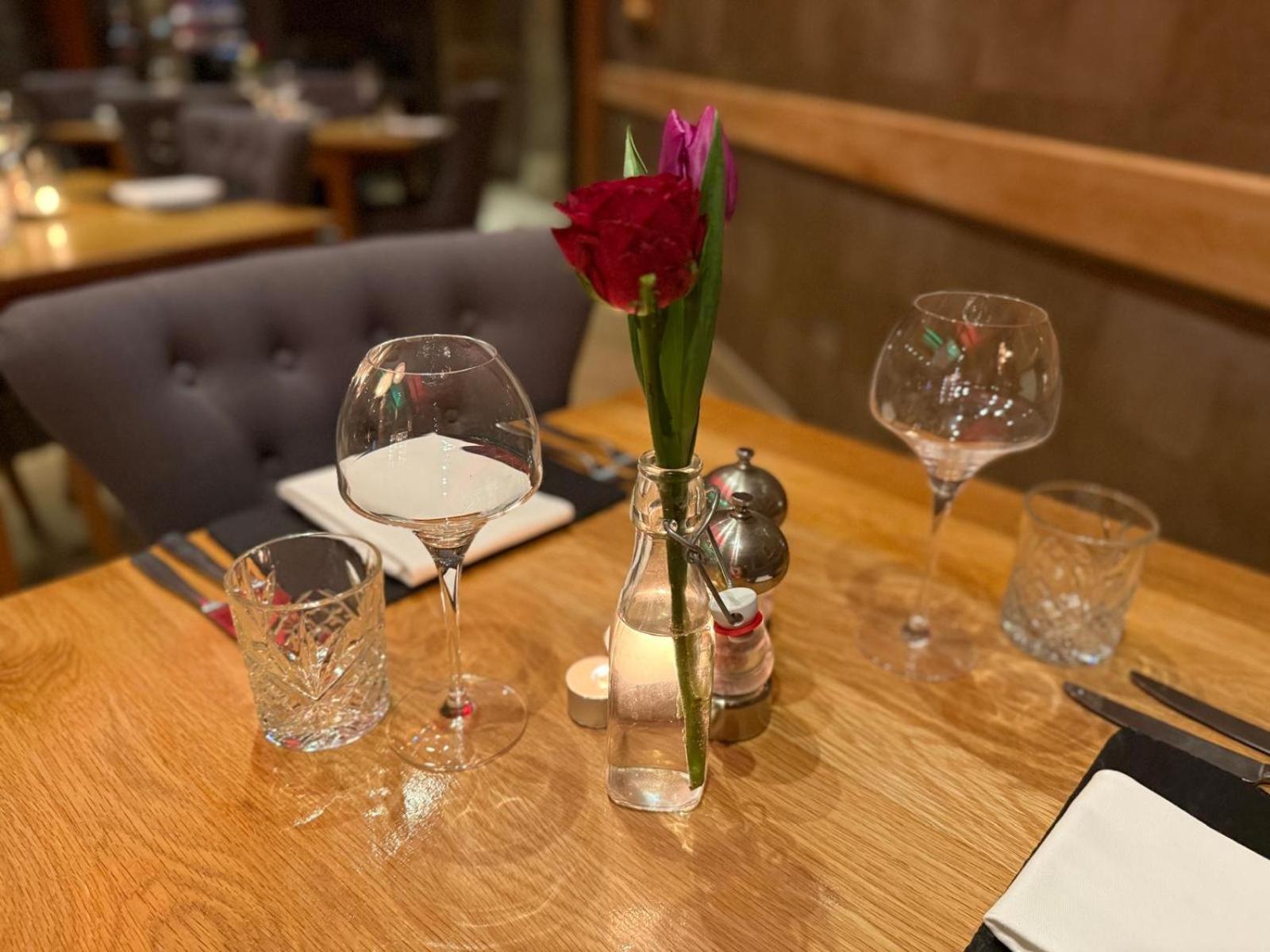 The Fairfax Arms Hotell Gilling East Exteriör bild